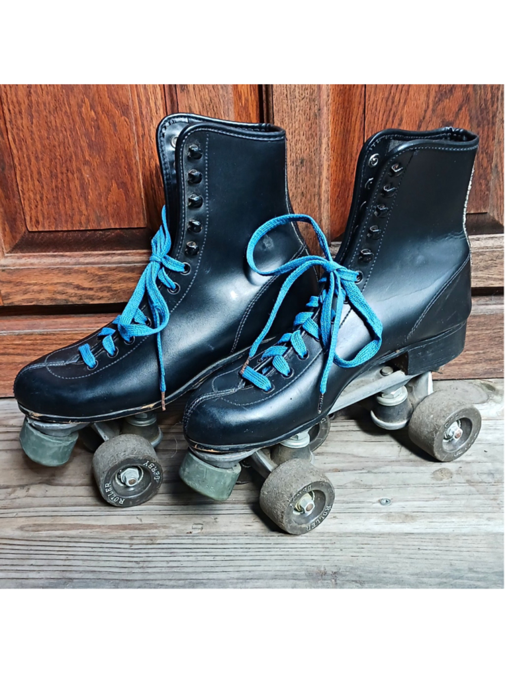VTG Roller Derby Black High-Top Boys 5 Indoor Quad Roller Skates w/ Blue Laces